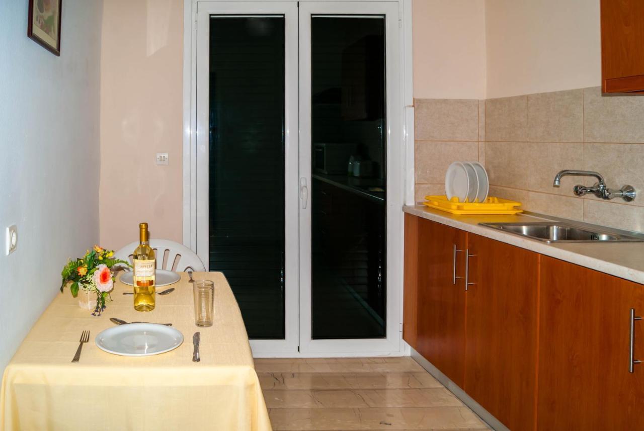 Stavros Next To Gouvia Marina Hotel apartamentowy *